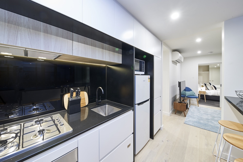 Business Apartment, 2 Bedrooms, Balcony, City View photo 2