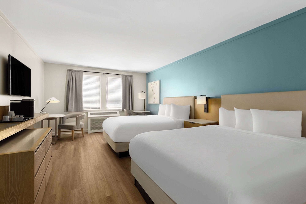 Room, 2 Queen Beds, Non Smoking - Photo 1