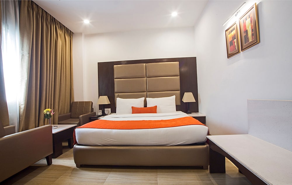 Standard Double Room - Photo 7