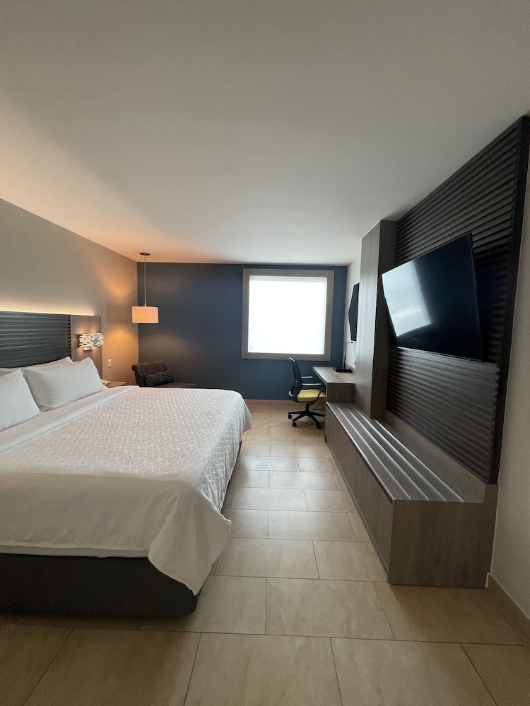 Standard Room, 1 King Bed (Minifridge)