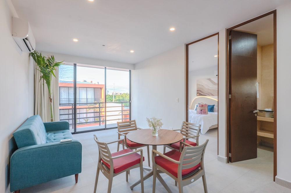 Breeze Suite #3 photo 1