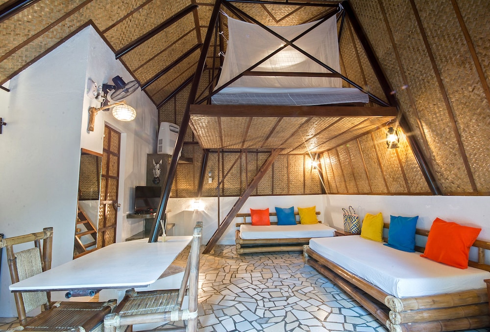 Native Bungalow photo 2