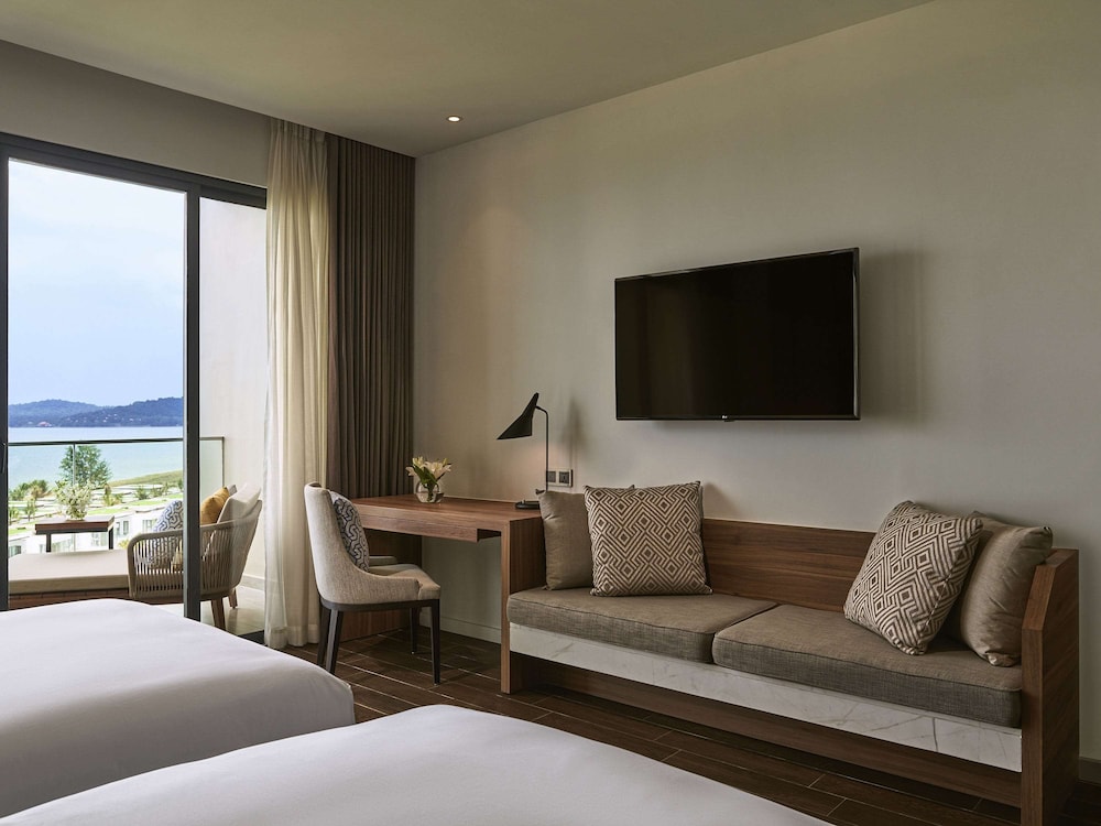 Superior Twin Room, 2 Twin Beds, Balcony, Sea View - Photo 5