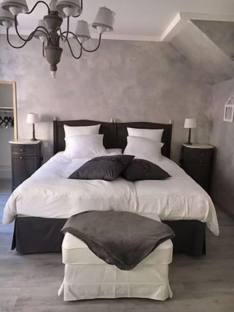 Double or Twin Room photo 2