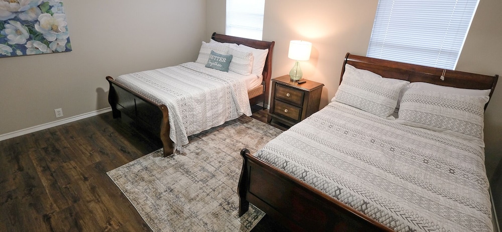 Premier House, 3 Bedrooms photo 2