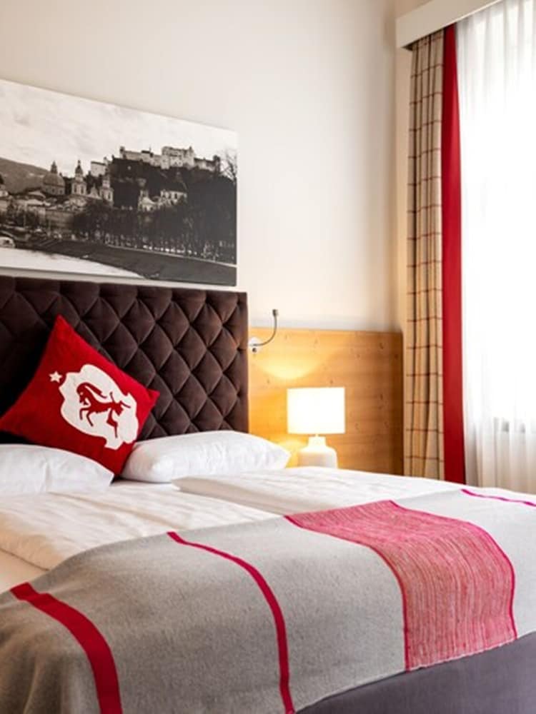 Suite - Photo 5