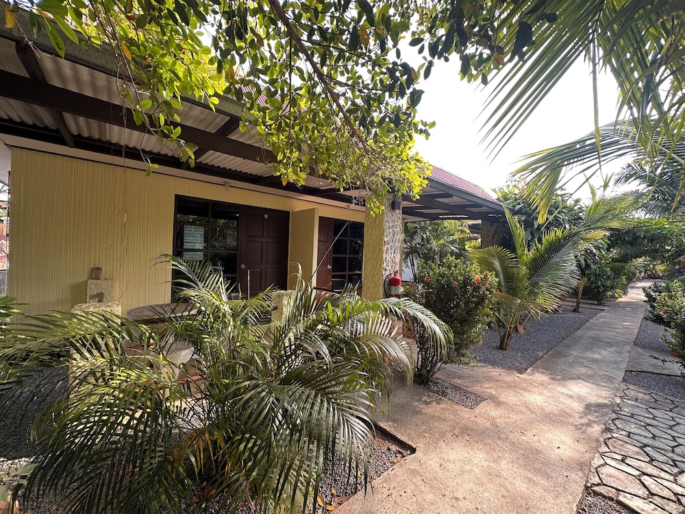 Standard Twin Room, Balcony photo 2