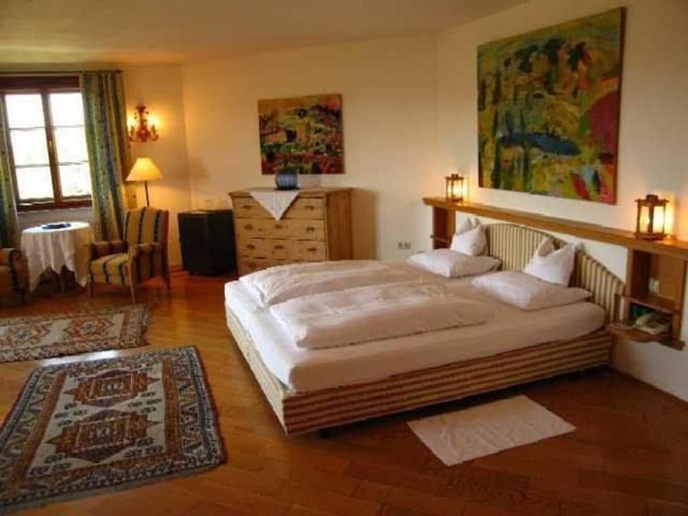 Deluxe Studio Suite, Balcony, Garden Area photo 1
