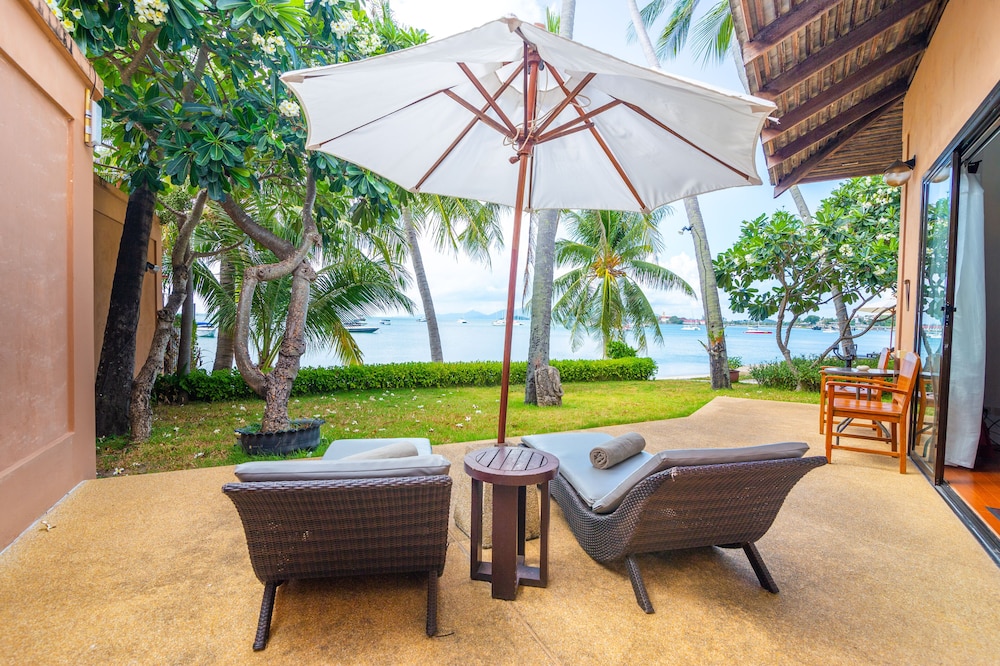 Villa, Beachside photo 2