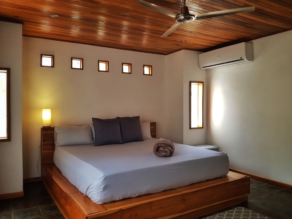 Family Quadruple Room, Multiple Beds, Non Smoking, Pool Access photo 3