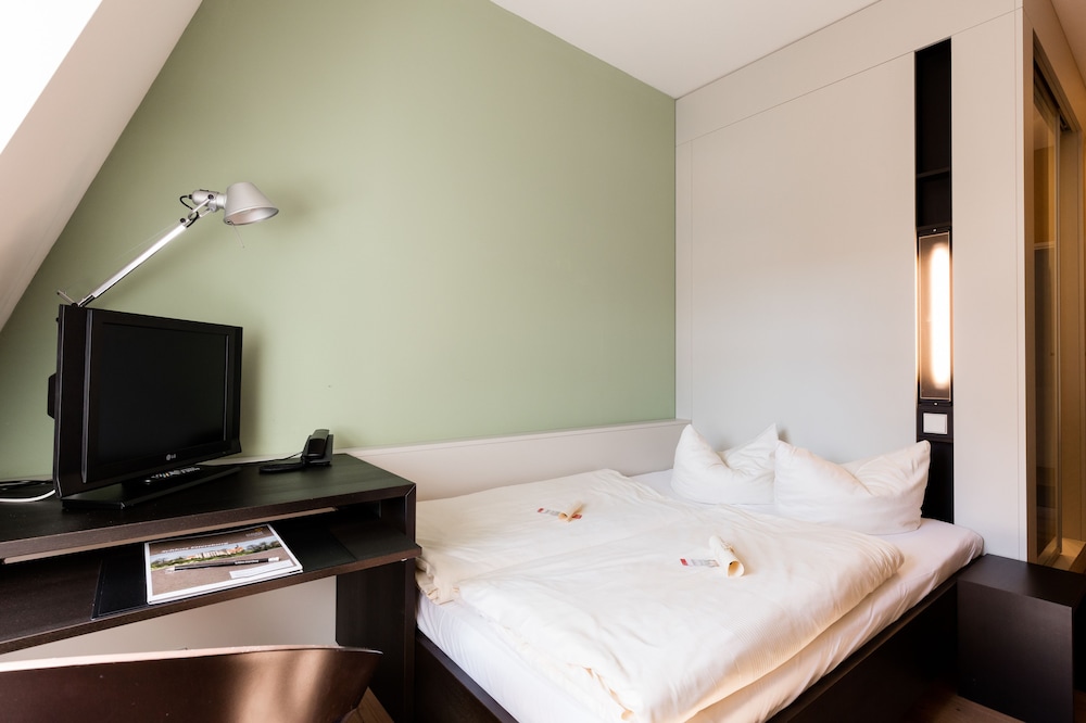 Basic Double Room photo 1