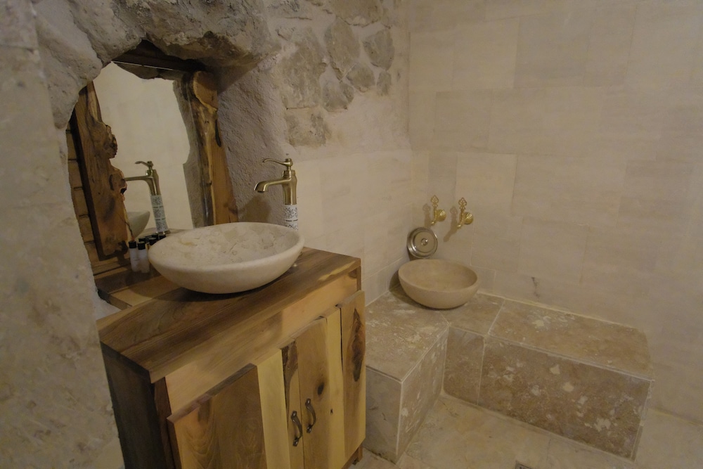 Deluxe Room - Photo 19