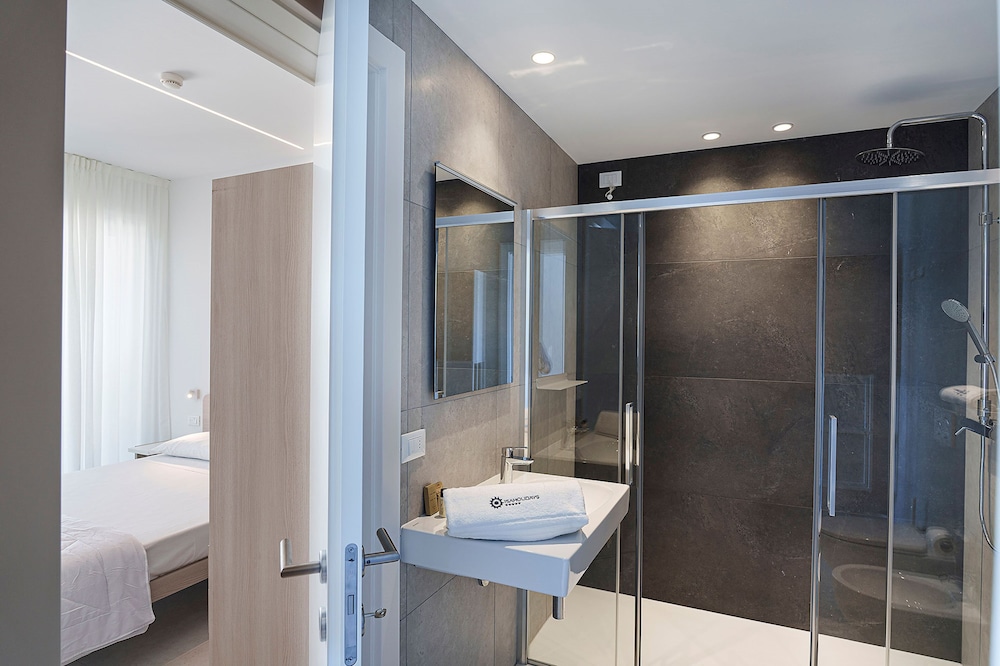 Prestige Apartment, 1 Bedroom photo 2