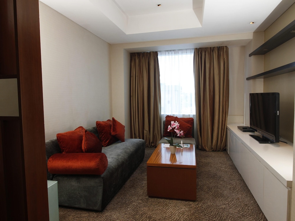 Junior Suite, 1 King Bed - Photo 6