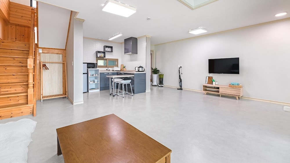 Basic Room, 1 Bedroom (103(Ocean View,Spa,withpet)) - Photo 4