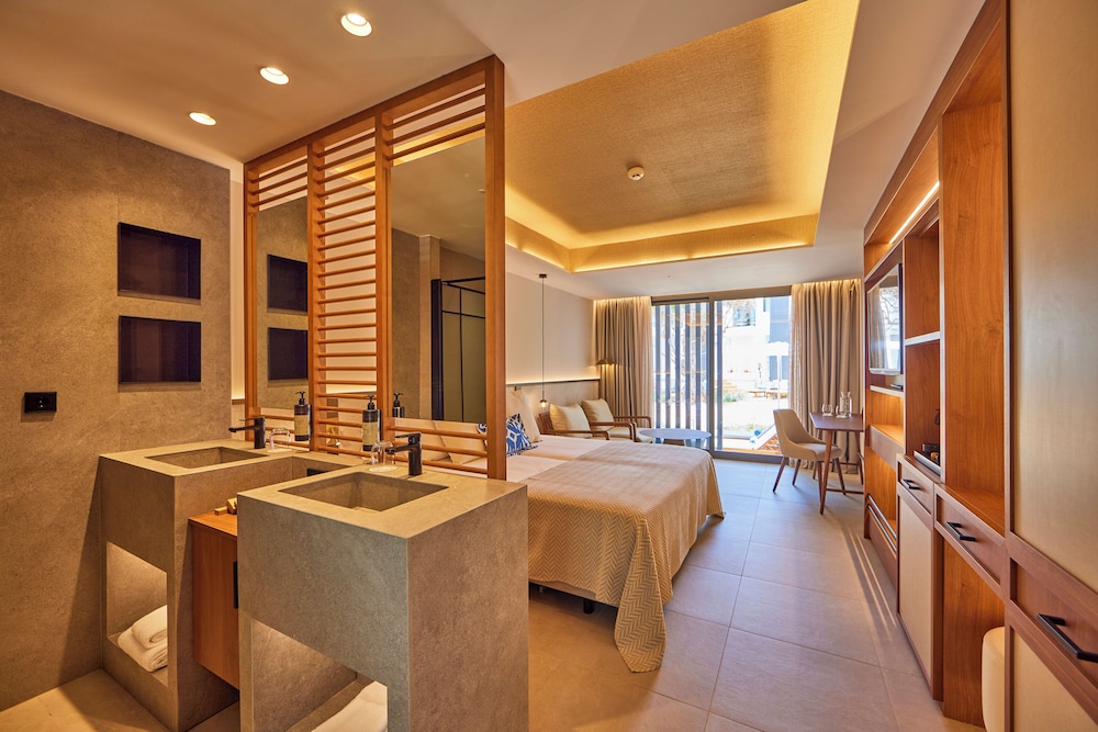Junior Suite, Terrace (2 adults + 1 child) thumbnail 5