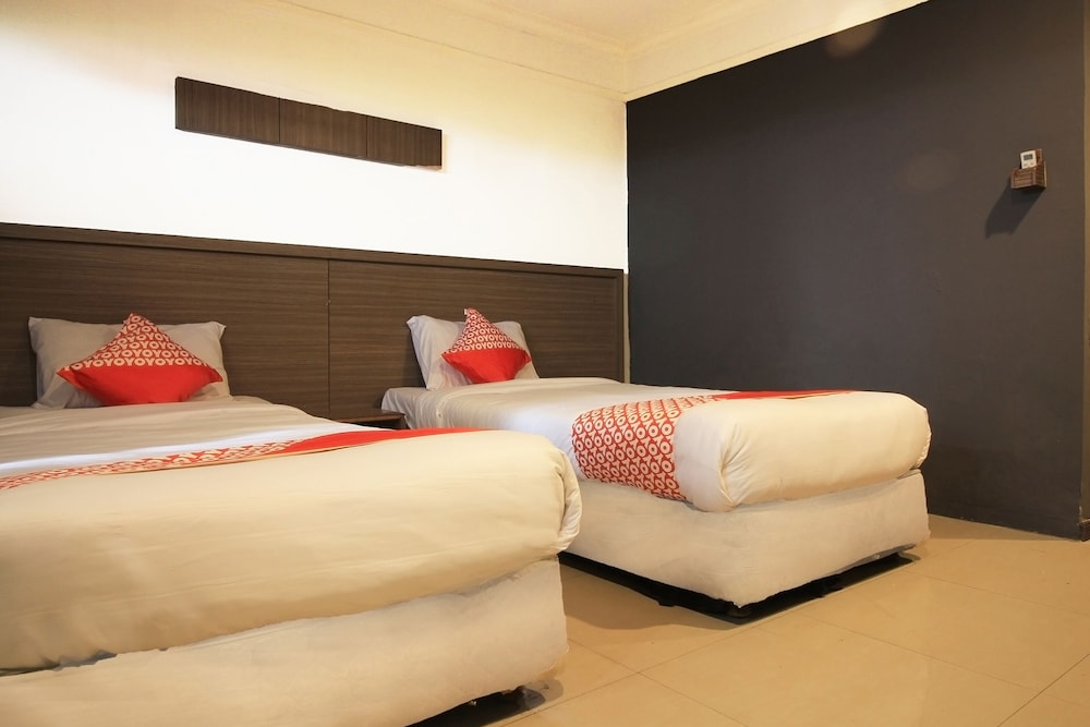 Deluxe Twin Room photo 3