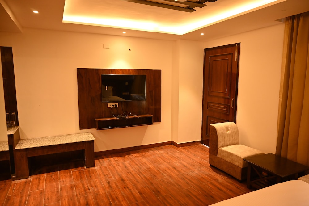 Deluxe Room - Photo 2