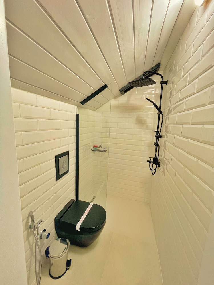 Family Bungalow, 2 Bedrooms, Lake View photo 3