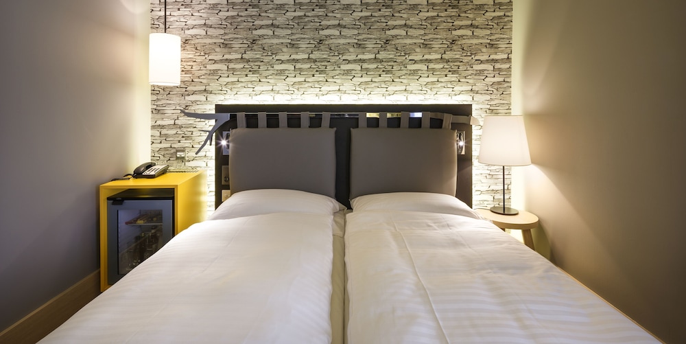 Double or Twin Room - Photo 1