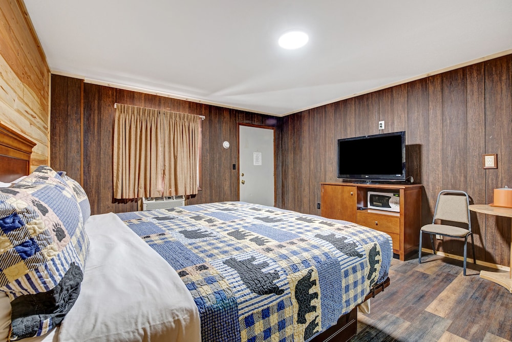 Double Room, Private Bathroom (Lodge Room 102, 103, 104) photo 1