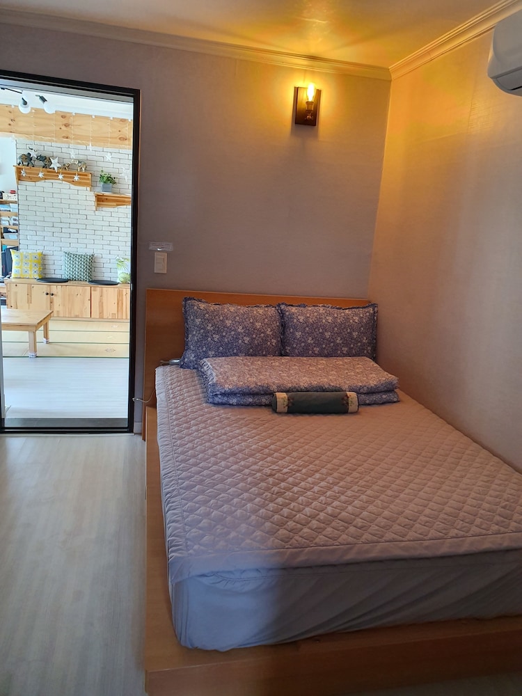 Basic House (Magiclamp) photo 1
