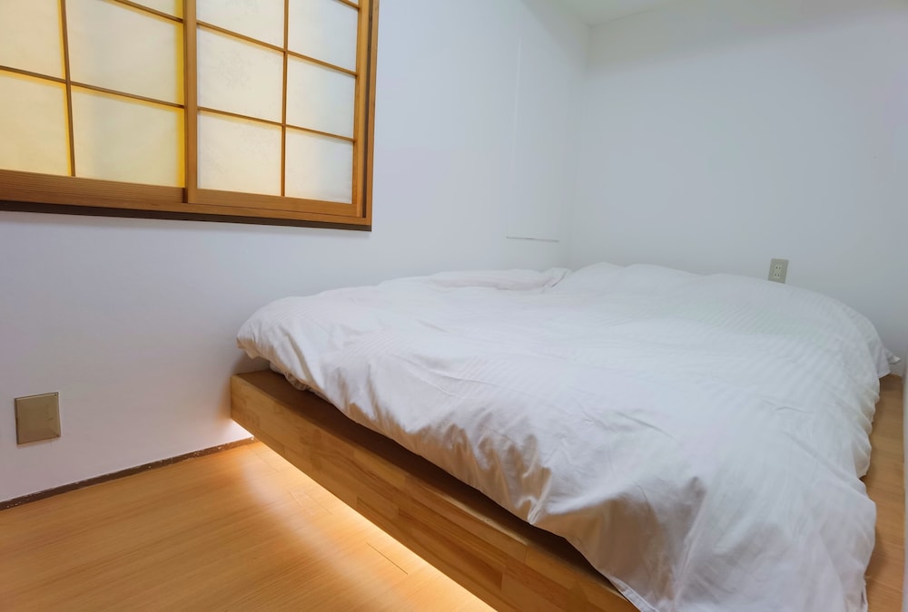 Basic Double Room photo 2