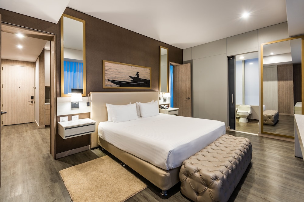 Presidential Suite, 1 King Bed (High Floor) photo 3