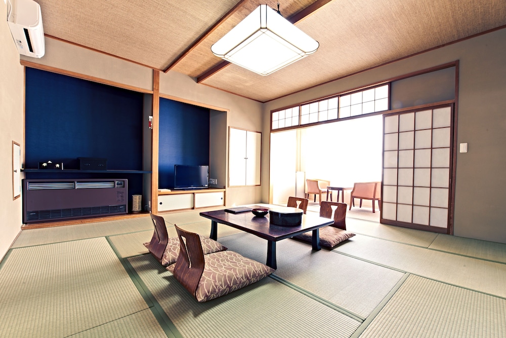 Renewal Open Japanese Style Room For 5 People, Non Smoking photo 3