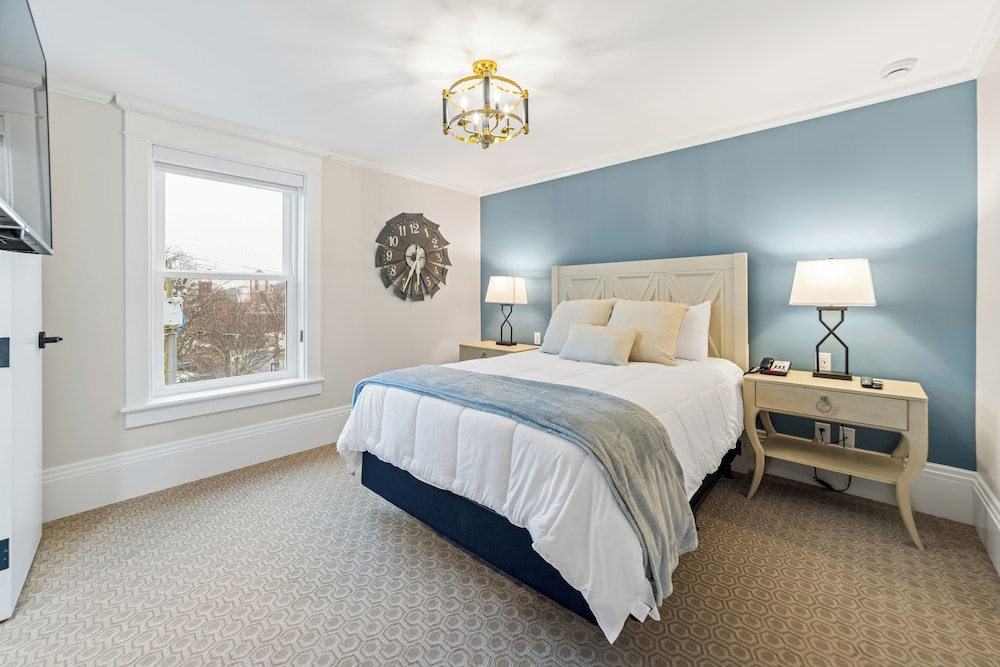Suite, 1 Queen Bed with Sofa bed