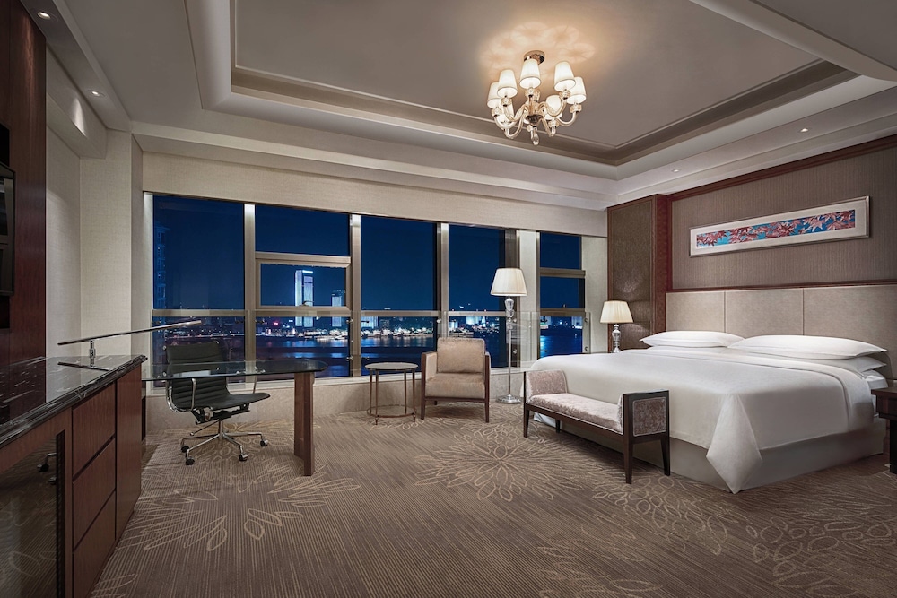 Room, 1 King Bed, River View photo 3