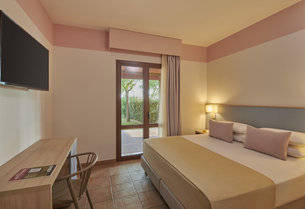 Premium Triple Room, Garden View - Photo 1