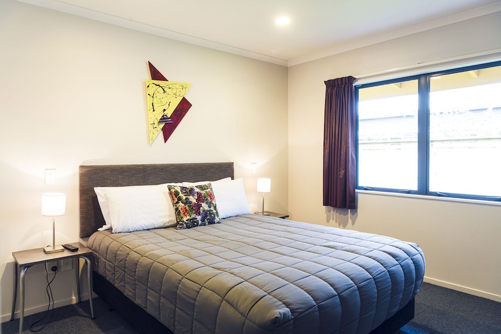 Two bedroom unit photo 3