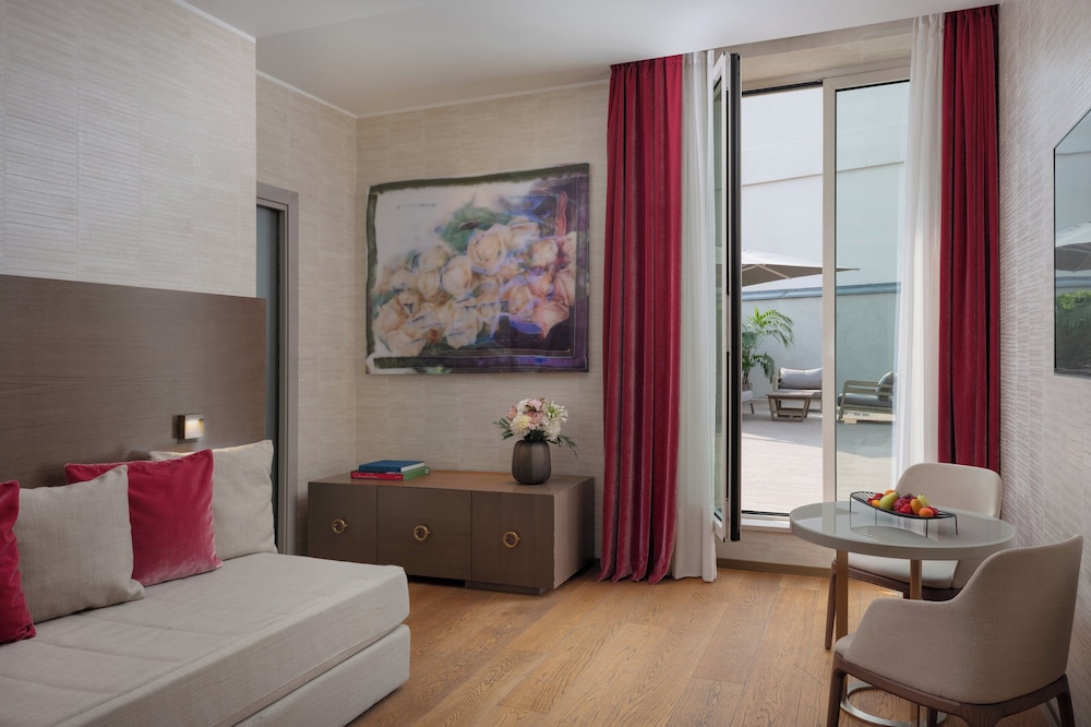 Panoramic Junior Suite