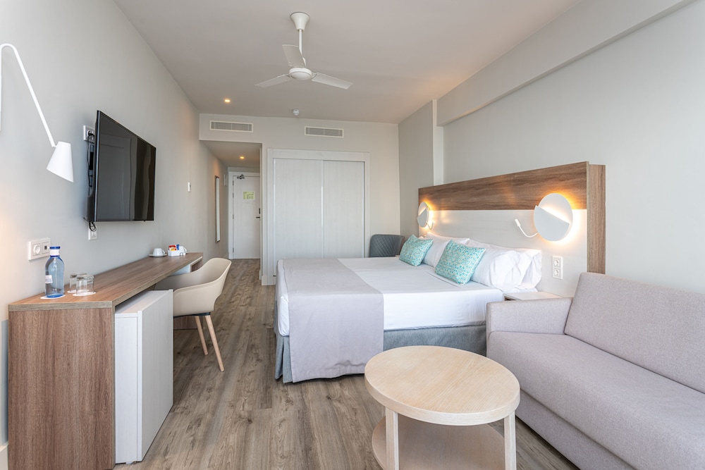 Grand Double Room, Terrace, Sea View (3 Adults) - Photo 3