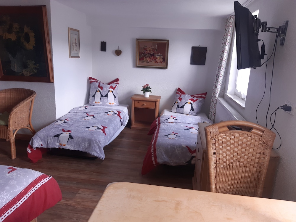 Deluxe Double Room, Private Bathroom (Sonnenblumenzimmer) - Photo 5