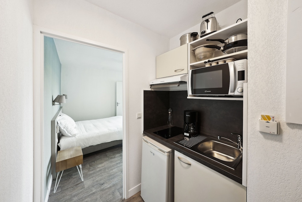 Standard Studio, double bed photo 3