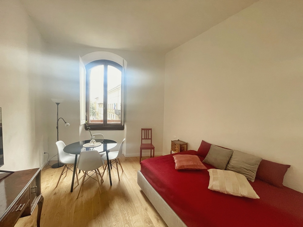 Premier Apartment