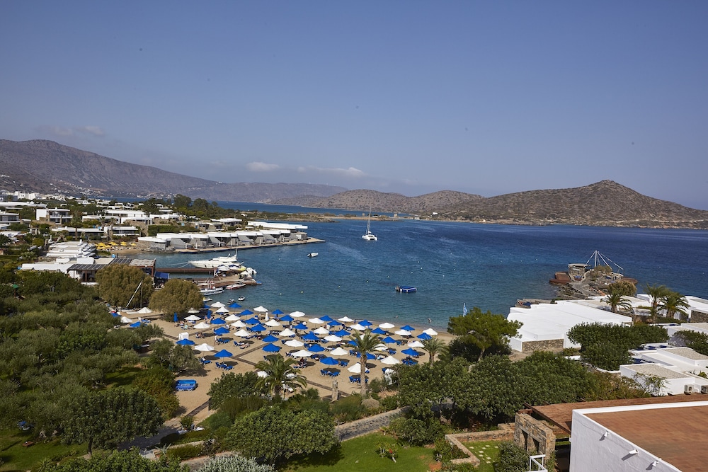 Premium Hotel or Bungalow Suite Sew View - Photo 3