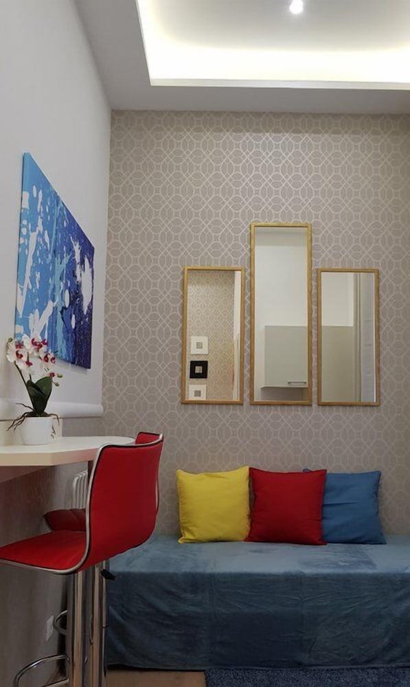 Triple Room, Non Smoking, Private Bathroom