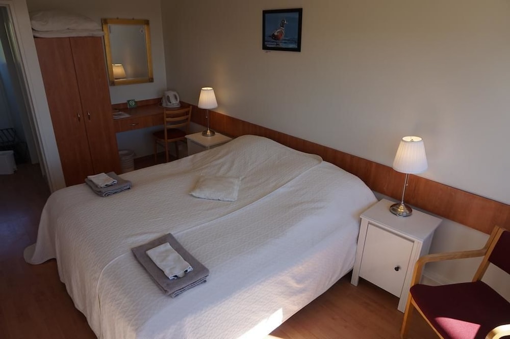 Twin Room, Private Bathroom photo 2
