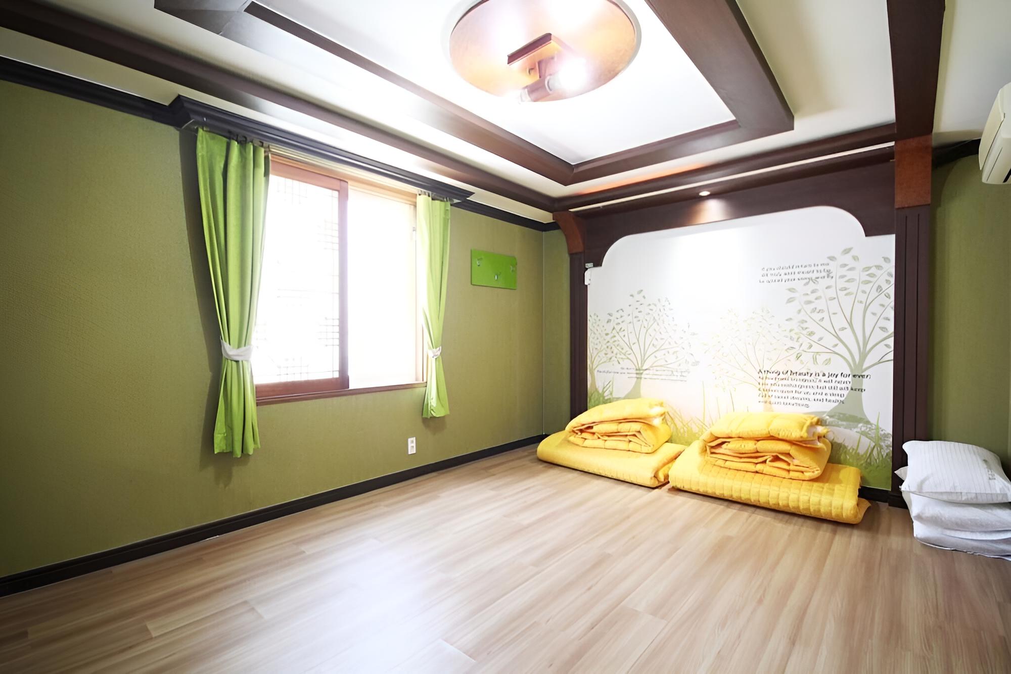 Room (Standard Room (Ondol)) - Photo 1