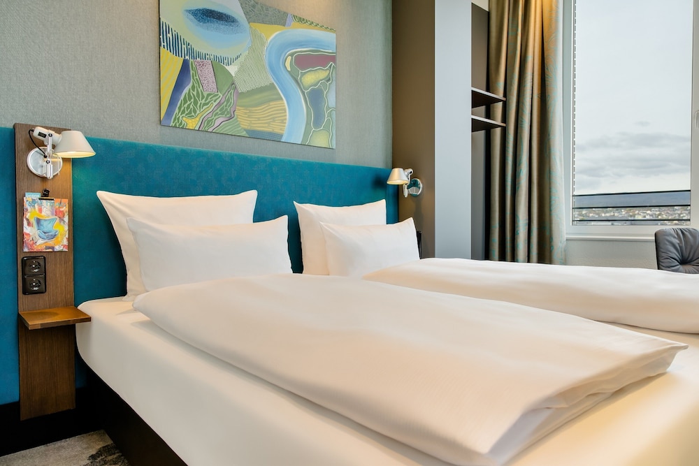 Comfort Room, 1 King Bed photo 2