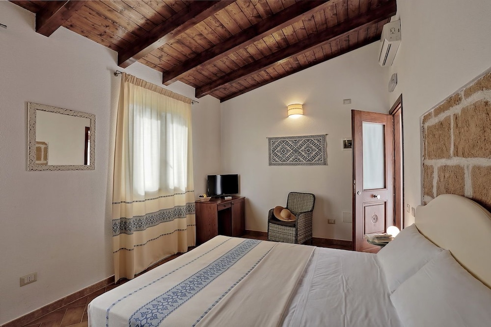 Double or Twin Room photo 1