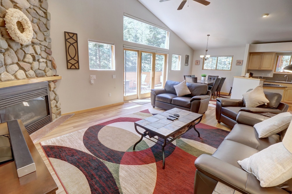 Townhome, 3 Bedrooms photo 1
