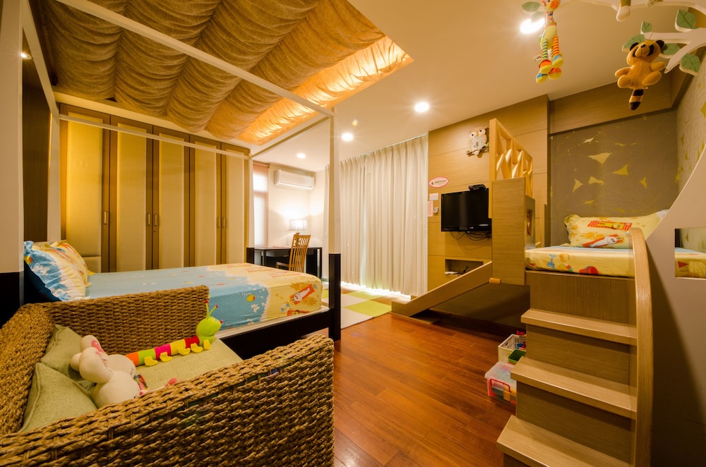 Family Triple Room, 1 Bedroom, Bathtub photo 1