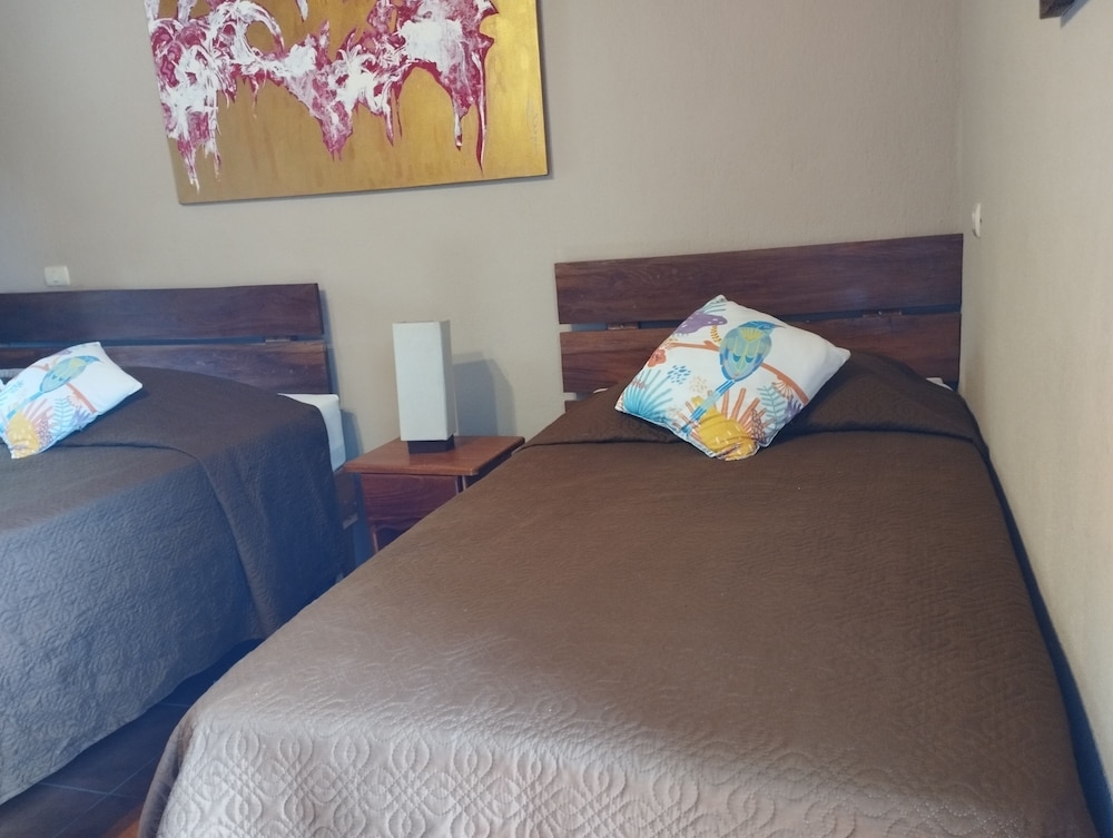 Standard Room, Multiple Beds, Garden View, Ground Floor - Photo 4