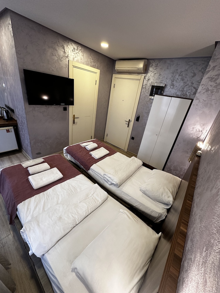 Luxury Twin Room, City View photo 1