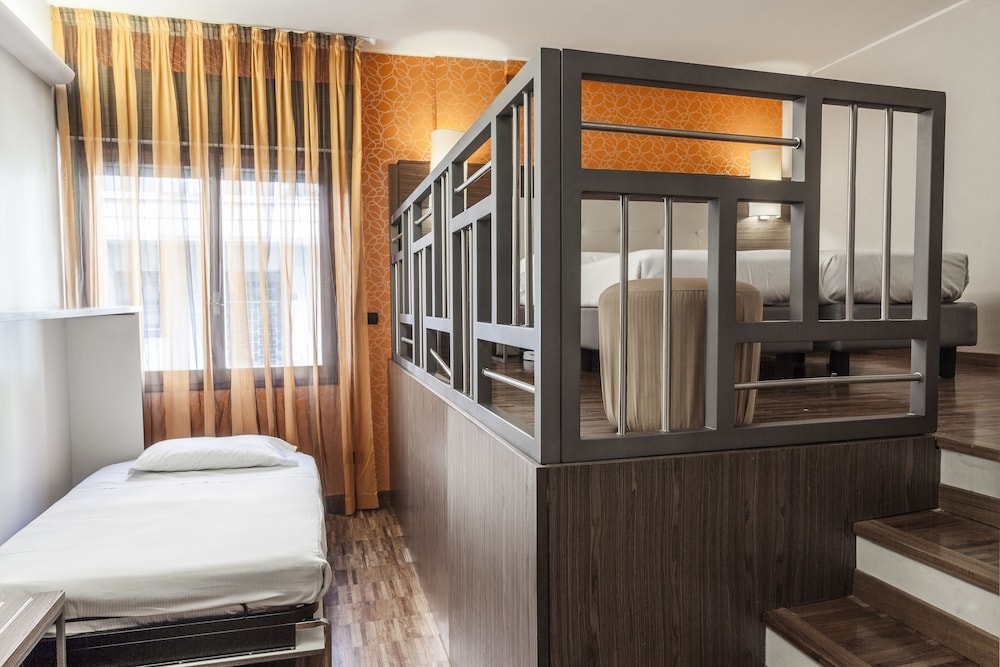 Triple Room, 3 Twin Beds