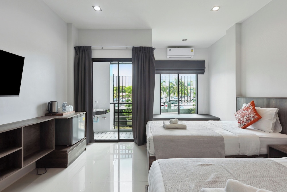 Twin Room, Balcony - Photo 6